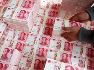 Chinese-yuan-Teh-Eng-Koon-AFP-Getty-640x481