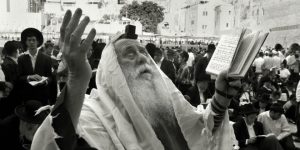 messiah-jerusalem-prayer-man-kotel