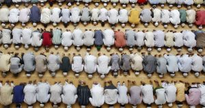 praying-muslims
